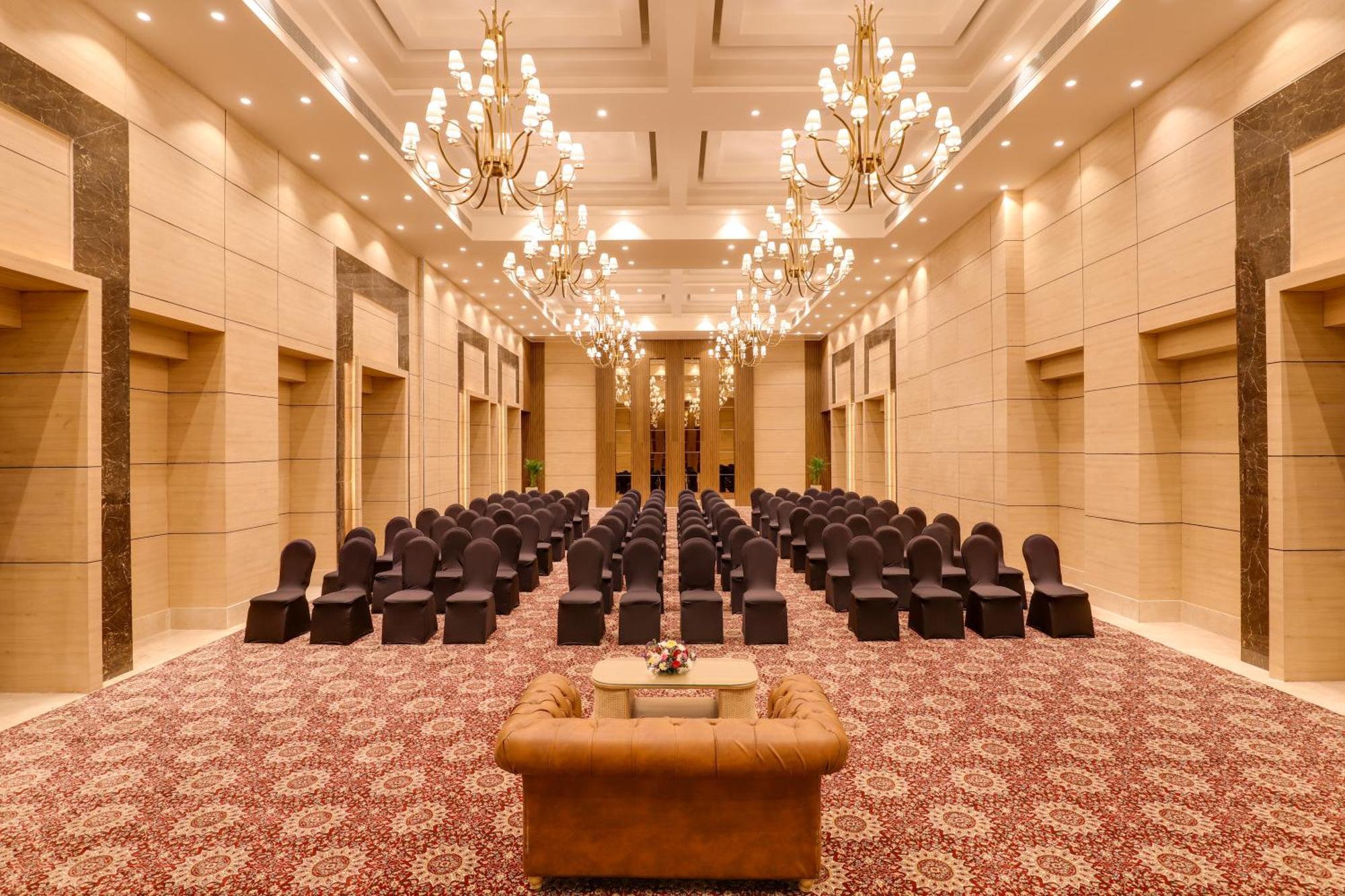 Lemon Tree Hotel, Rishikesh Ngoại thất bức ảnh
