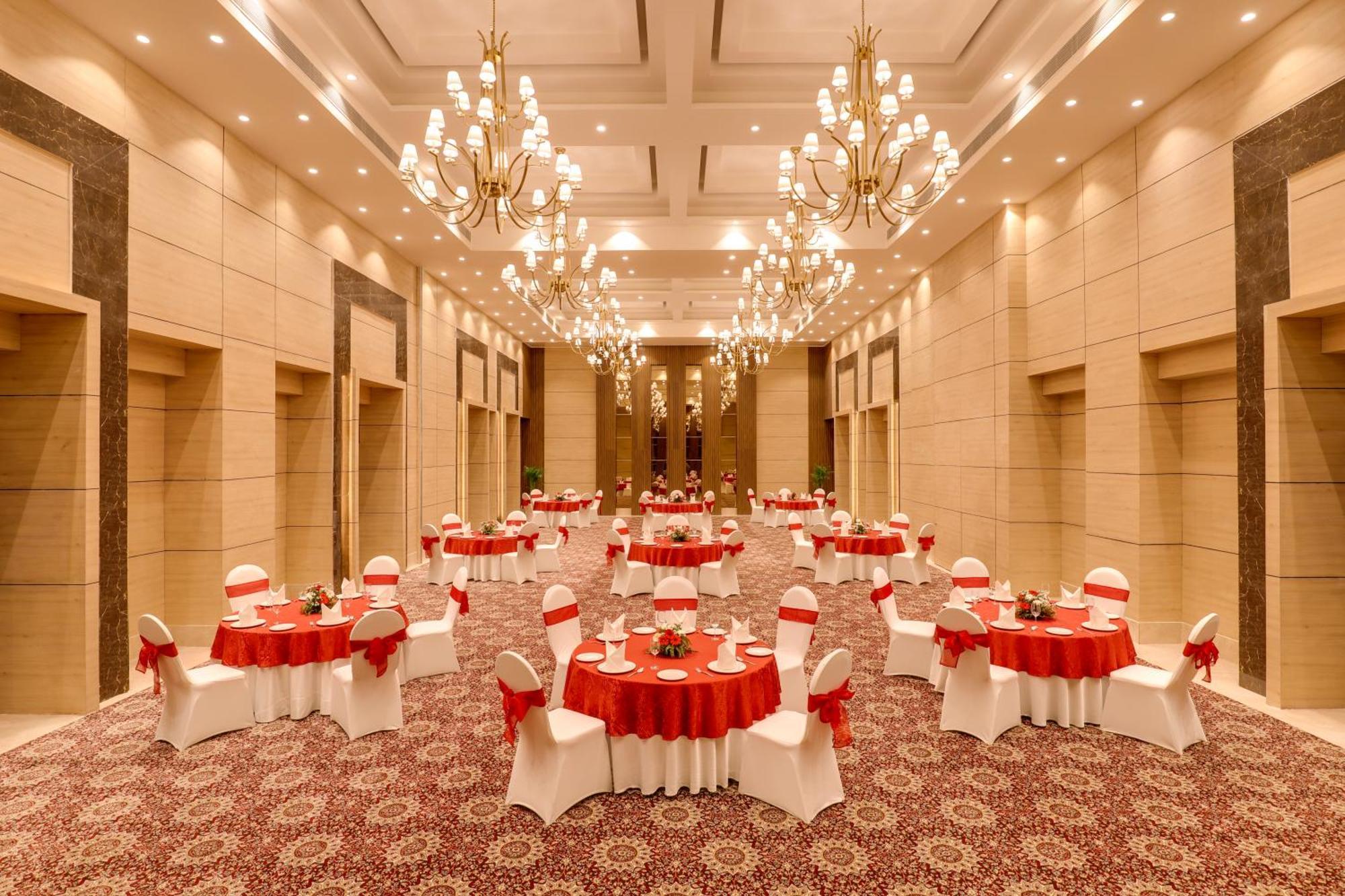 Lemon Tree Hotel, Rishikesh Ngoại thất bức ảnh