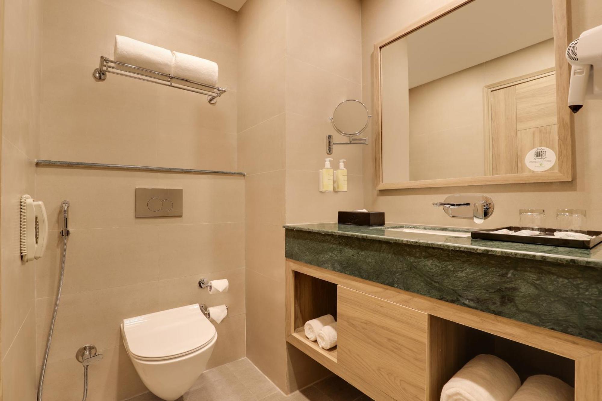 Lemon Tree Hotel, Rishikesh Ngoại thất bức ảnh
