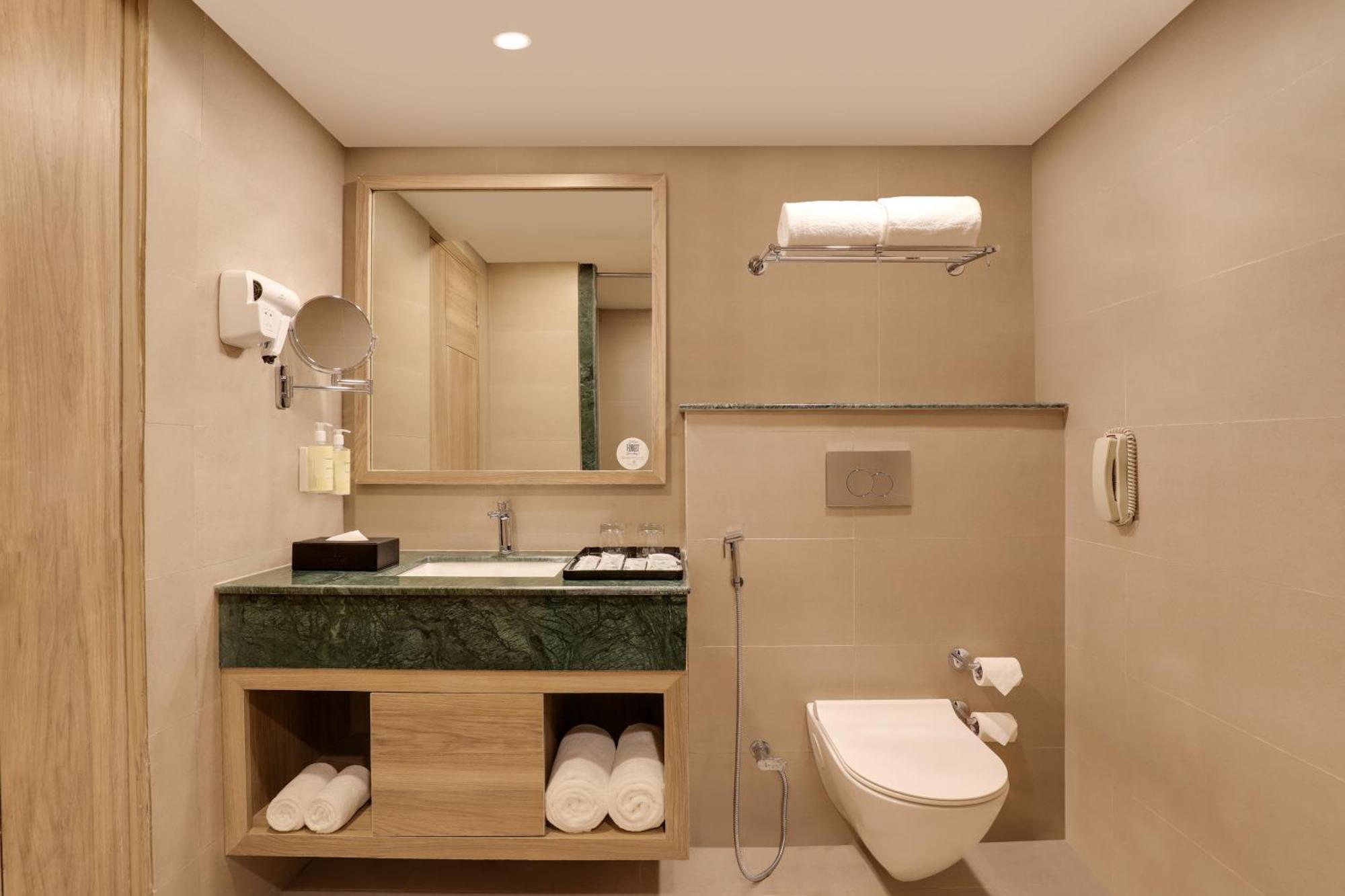 Lemon Tree Hotel, Rishikesh Ngoại thất bức ảnh