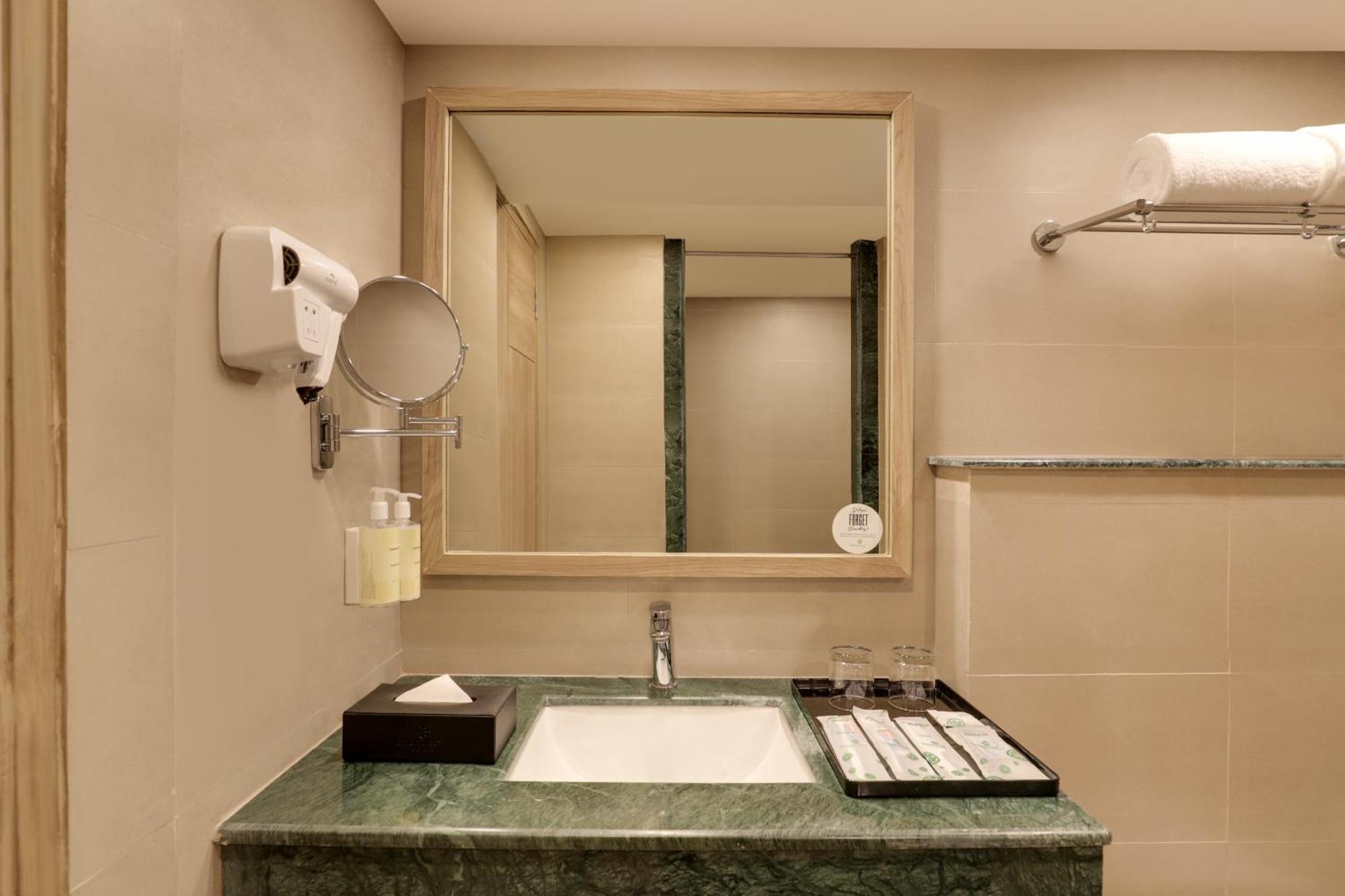 Lemon Tree Hotel, Rishikesh Ngoại thất bức ảnh