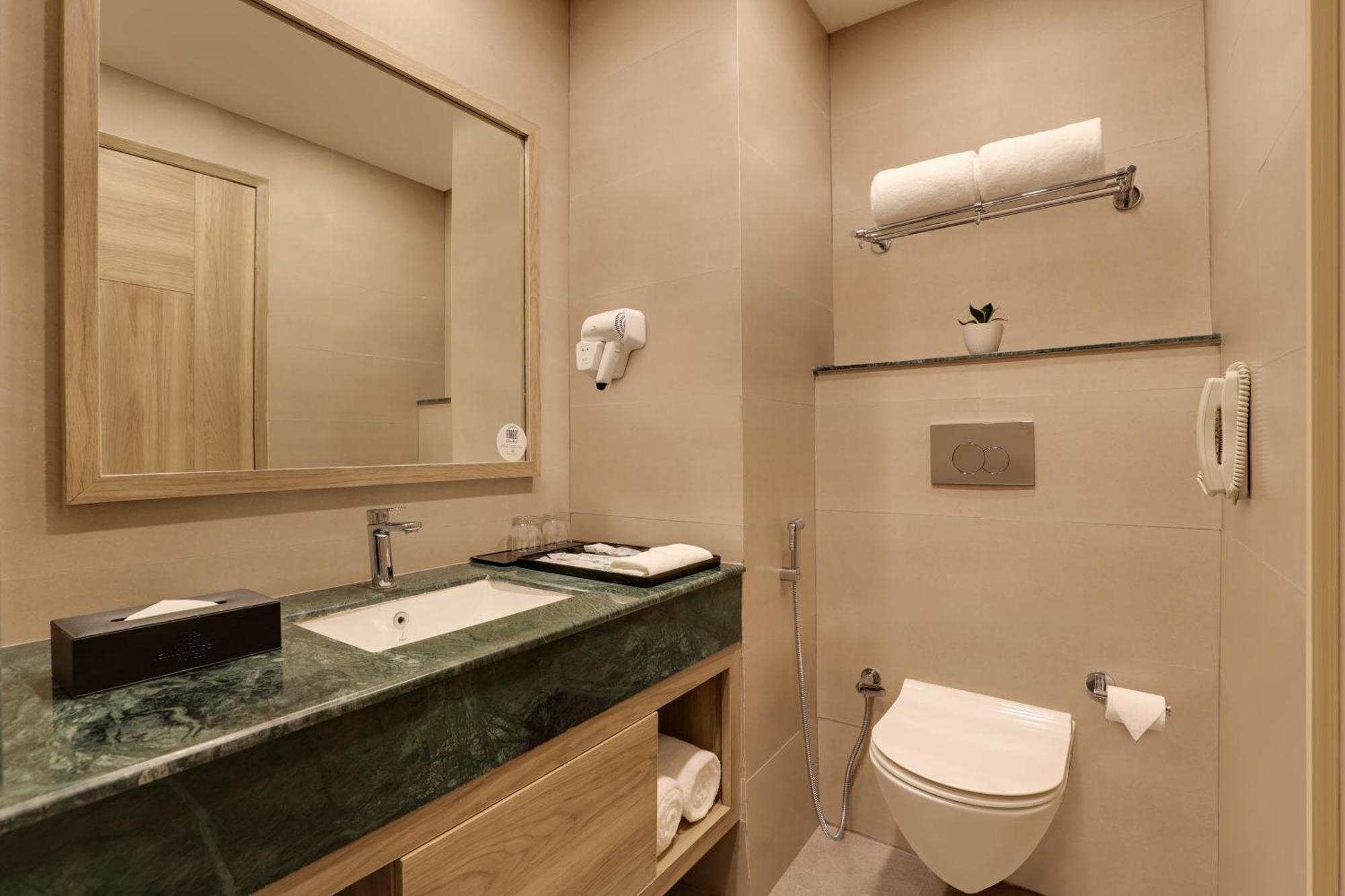 Lemon Tree Hotel, Rishikesh Ngoại thất bức ảnh